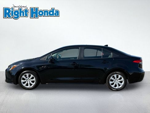 Used 2024 Toyota Corolla LE FWD image 3