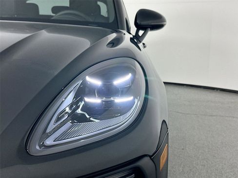 Used 2026 Porsche Macan Turbo AWD/4WD image 11