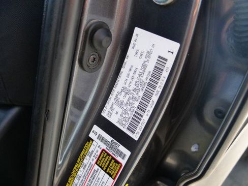 Used 2020 Toyota Tacoma TRD Off-Road w/ Technology Package image 48