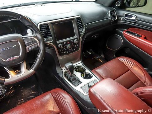 Used 2017 Jeep Grand Cherokee SRT image 17