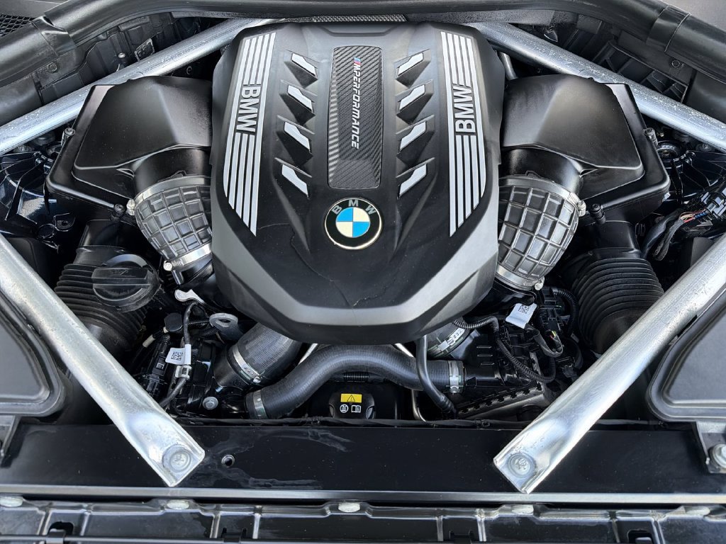 Used 2022 BMW X5 M50i w/ Executive Package AWD/4WD image 17