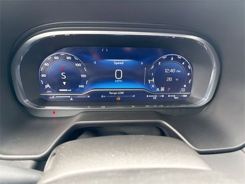 Used 2022 Chevrolet Tahoe Z71 w/ Luxury Package image 15