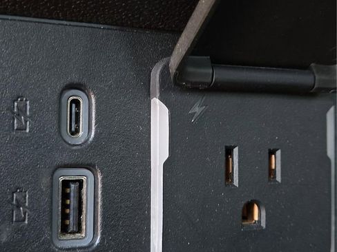 Used 2025 Chevrolet Silverado 1500 LT image 16