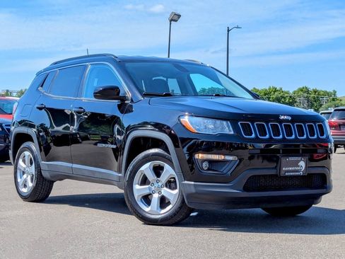 Used 2020 Jeep Compass Latitude w/ Cold Weather Group AWD/4WD image 30