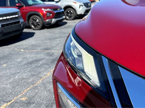 Used 2023 Nissan Rogue SV image 24