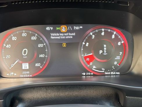 Used 2019 Volvo XC40 T5 Momentum AWD/4WD image 14
