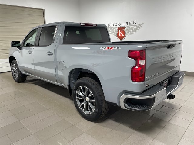Used 2024 Chevrolet Silverado 1500 LT AWD/4WD image 4