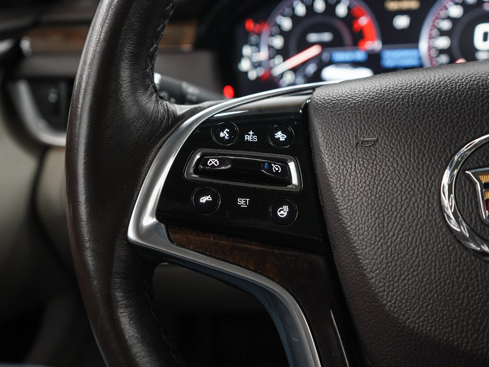 Used 2013 Cadillac XTS Premium FWD image 23