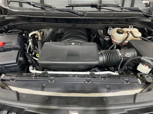 Used 2021 Chevrolet Suburban LS AWD/4WD image 26