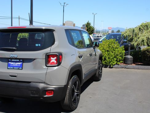 Used 2020 Jeep Renegade Sport AWD/4WD image 7