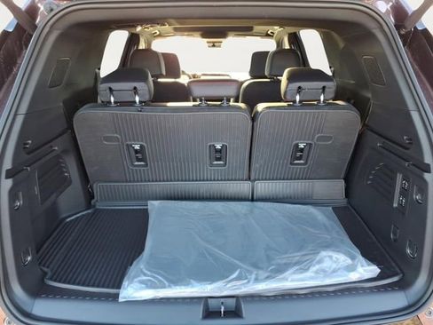 New 2026 Chevrolet Traverse RS w/ LPO, Floor Liner Package image 27