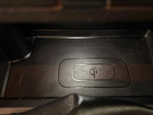 Used 2019 Toyota Tacoma TRD Sport w/ Technology Package image 25