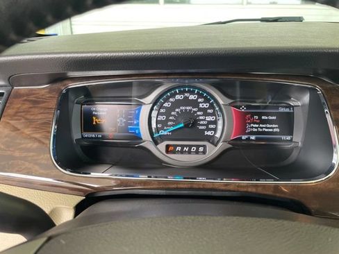 Used 2018 Ford Taurus Limited w/ Driver Assist Package FWD image 28