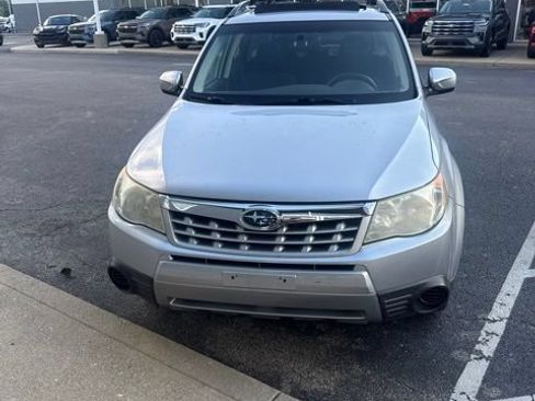Used 2012 Subaru Forester 2.5X Premium w/ All-Weather Pkg AWD/4WD image 3