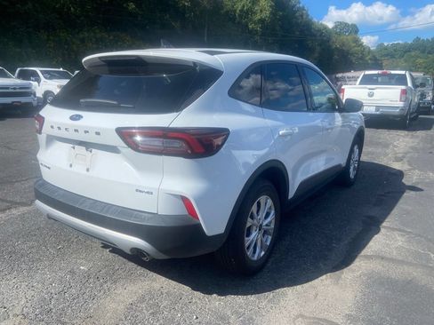 Used 2025 Ford Escape Active AWD/4WD image 5