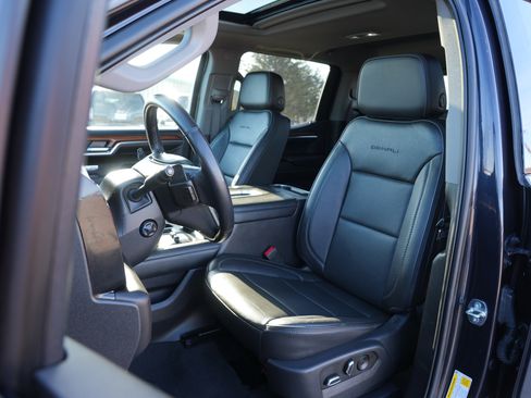 Used 2022 GMC Sierra 1500 Denali w/ Technology Package image 13