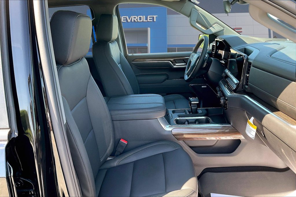New 2026 Chevrolet Silverado 1500 RST w/ RST All Star Premium Package AWD/4WD image 9