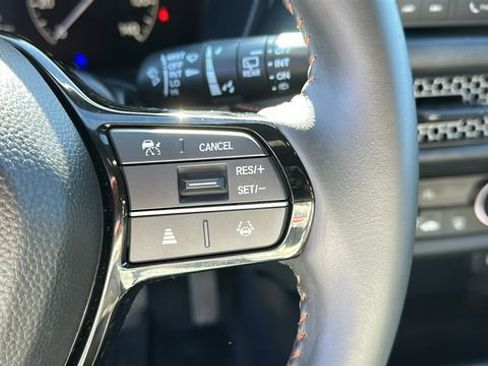 Used 2025 Honda HR-V Sport image 12