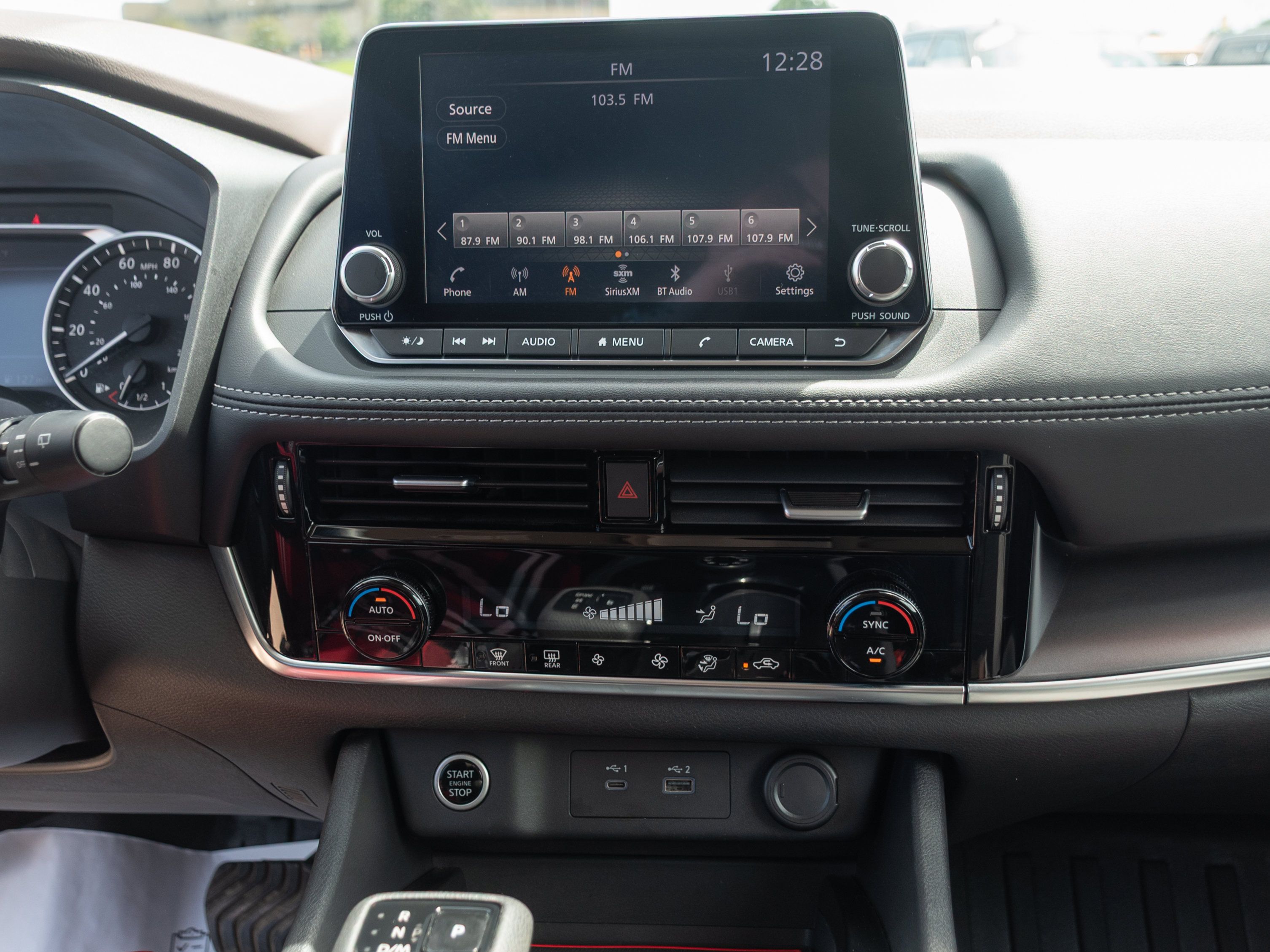 Used 2022 Nissan Rogue SV AWD/4WD image 13