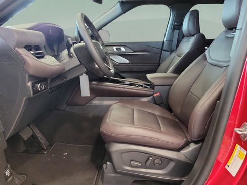 New 2026 Ford Explorer Platinum RWD image 42