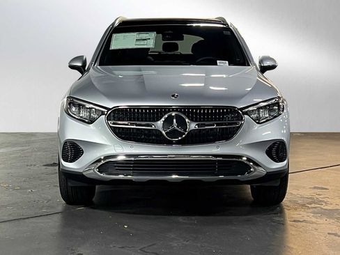 Used 2025 Mercedes-Benz GLC 300 4MATIC image 8