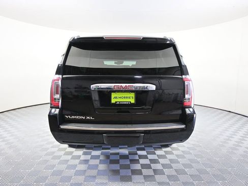 Used 2020 GMC Yukon XL Denali w/ Denali Ultimate Black Edition AWD/4WD image 5