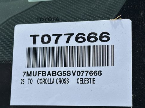 Used 2025 Toyota Corolla Cross AWD Hybrid image 15