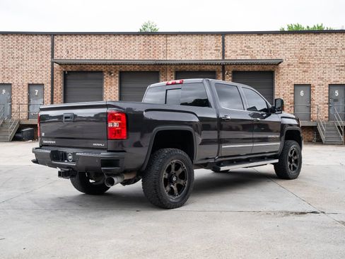 Used 2015 GMC Sierra 2500 Denali w/ Duramax Plus Package AWD/4WD image 10