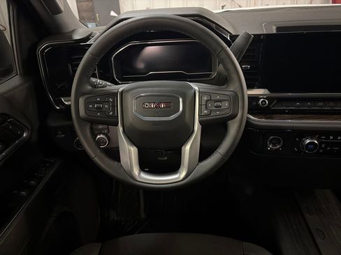Used 2024 GMC Sierra 1500 Elevation AWD/4WD image 17