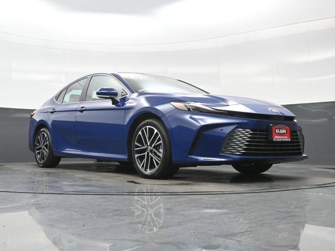 Used 2026 Toyota Camry XLE w/ Premium Plus Package AWD/4WD image 28