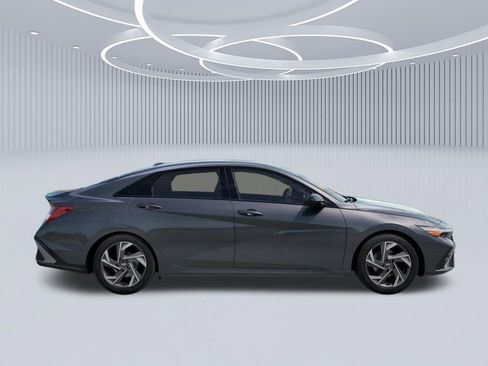 New 2026 Hyundai Elantra SEL Sport Premium FWD image 7