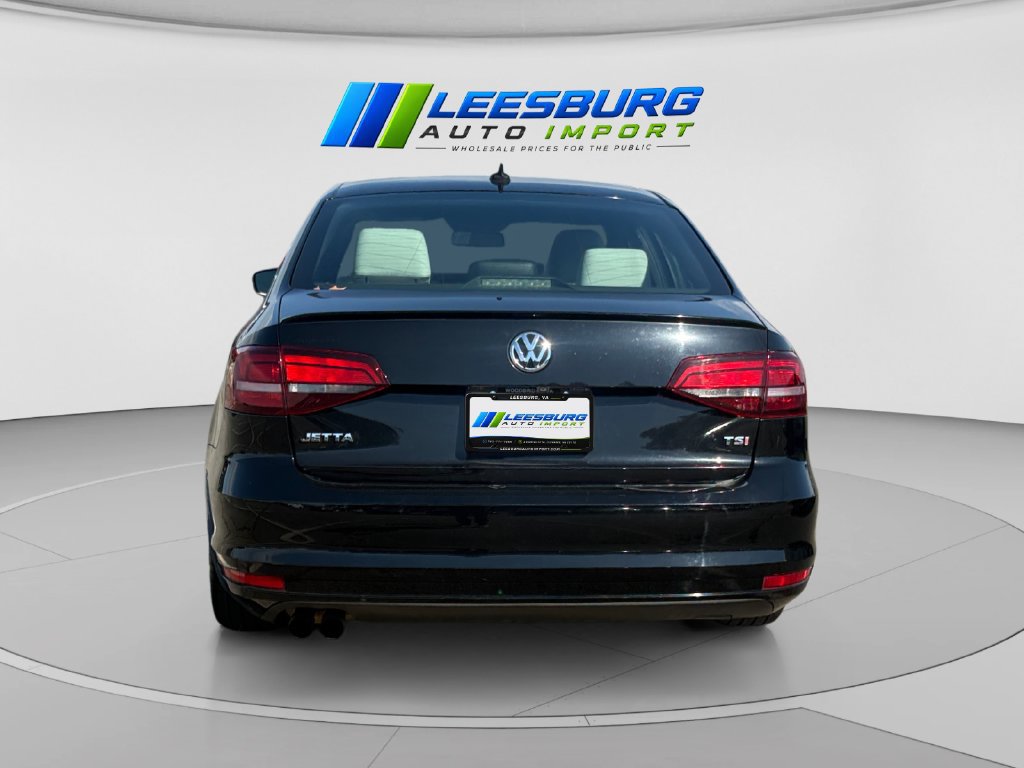 Used 2016 Volkswagen Jetta Sport FWD image 3