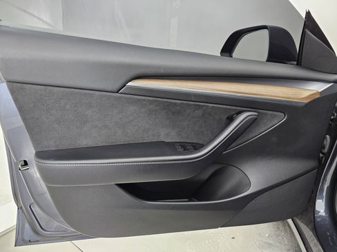 Used 2022 Tesla Model 3 Performance image 12