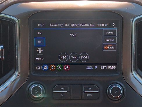 Used 2019 Chevrolet Silverado 1500 High Country w/ Technology Package AWD/4WD image 24
