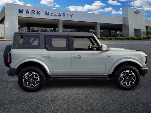 Certified 2024 Ford Bronco Outer Banks image 2