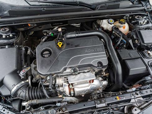 Used 2025 Chevrolet Malibu LT FWD image 20