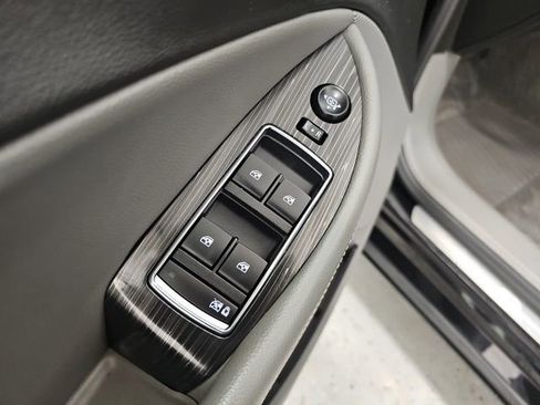 Used 2017 Chevrolet Impala Premier image 12