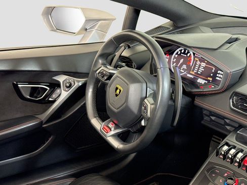 Used 2018 Lamborghini Huracan LP 580-2 RWD image 28