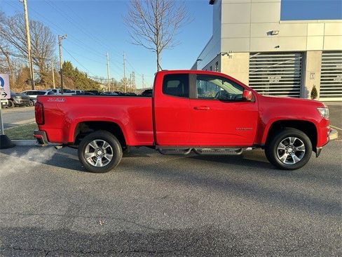 Used 2015 Chevrolet Colorado Z71 image 9