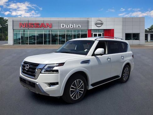Used 2024 Nissan Armada SL w/ Captain's Chairs Package RWD image 1