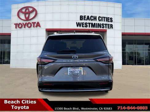 Certified 2024 Toyota Sienna Limited image 10