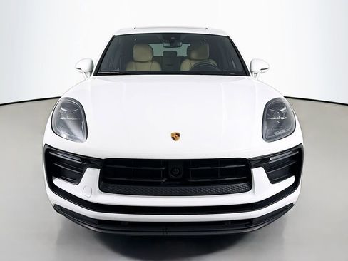 Used 2023 Porsche Macan image 6