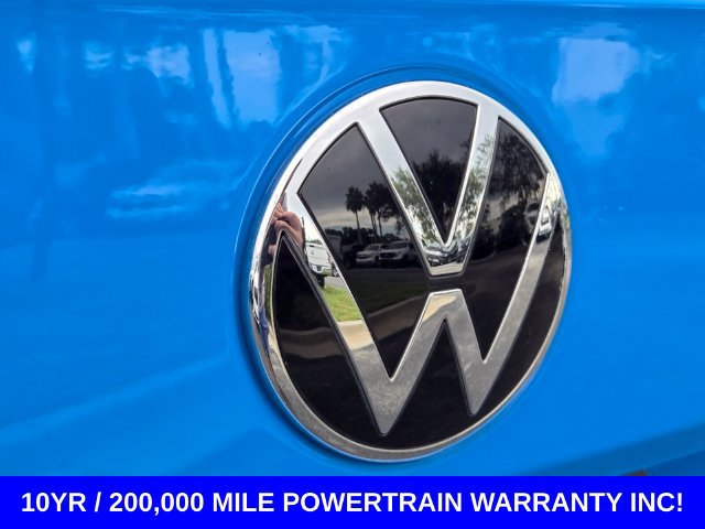 Used 2023 Volkswagen Taos SE w/ Panoramic Sunroof Package FWD image 14