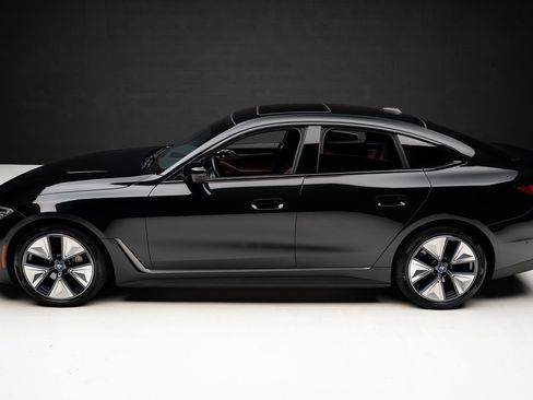 Used 2023 BMW i4 eDrive40 w/ Premium Package image 15