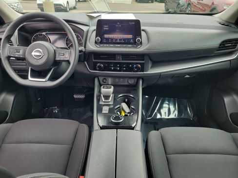 Used 2024 Nissan Rogue S AWD/4WD image 9