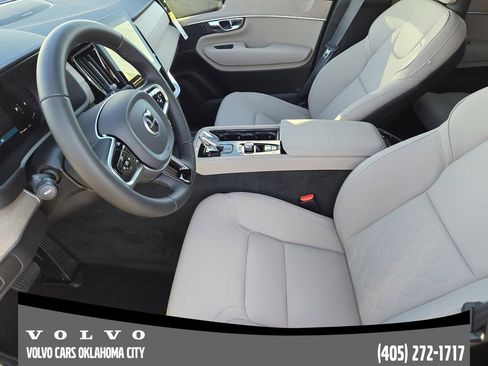 New 2026 Volvo XC90 B6 Plus image 12