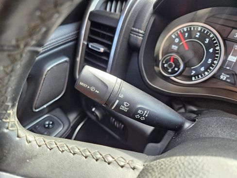 Used 2019 RAM 1500 Laramie image 14