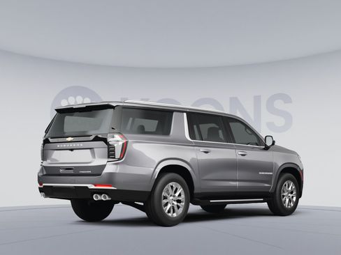 Used 2025 Chevrolet Suburban Z71 AWD/4WD image 4