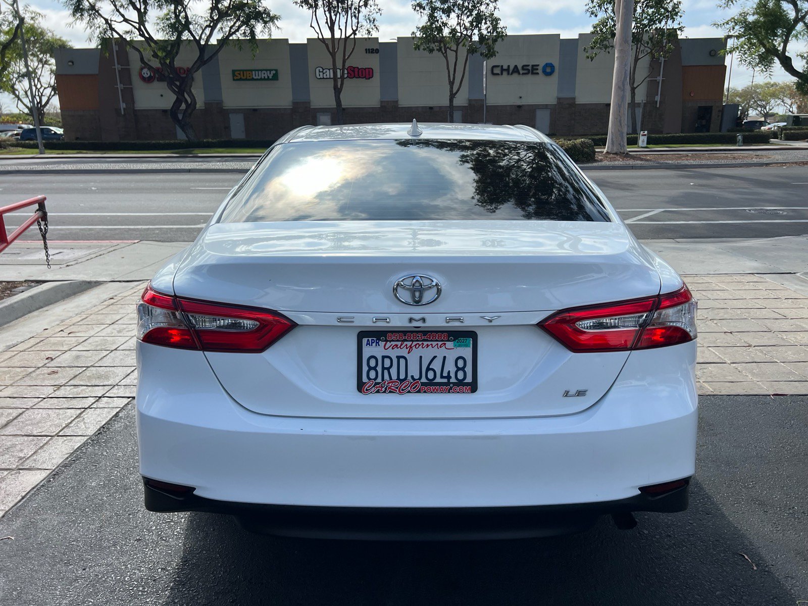 Used 2019 Toyota Camry LE FWD image 7