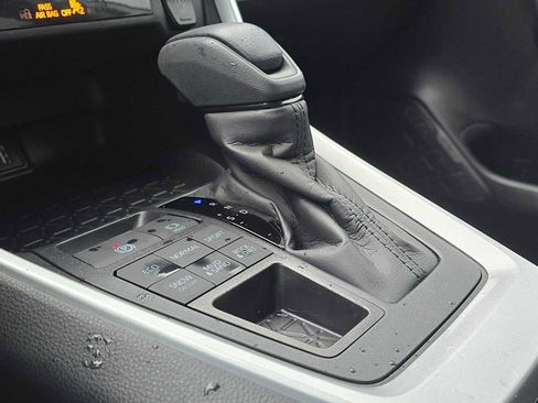 Certified 2025 Toyota RAV4 XLE image 30